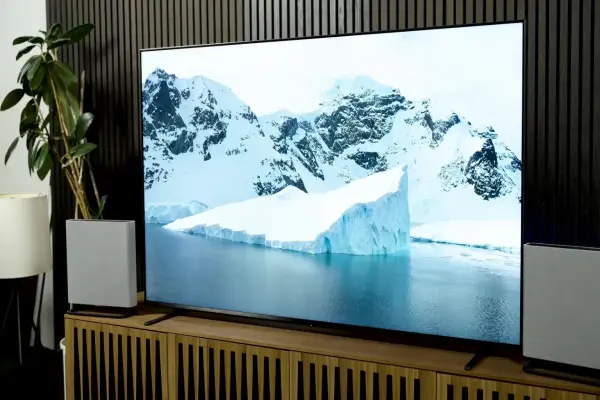 Bạn hỏi: QDEL thay thế OLED? Sự kết thúc của TV 55″ và 65″?